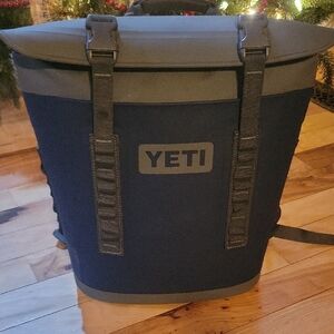 YETI Dark Blue and Gray Backpack M12